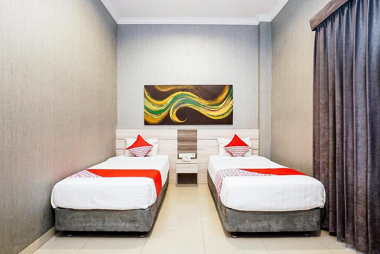 Oyo 289 Hotel Dalwa Syariah Pasuruan Extérieur photo