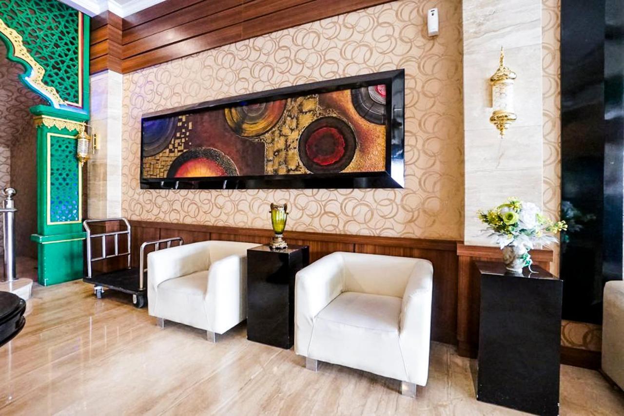 Oyo 289 Hotel Dalwa Syariah Pasuruan Extérieur photo
