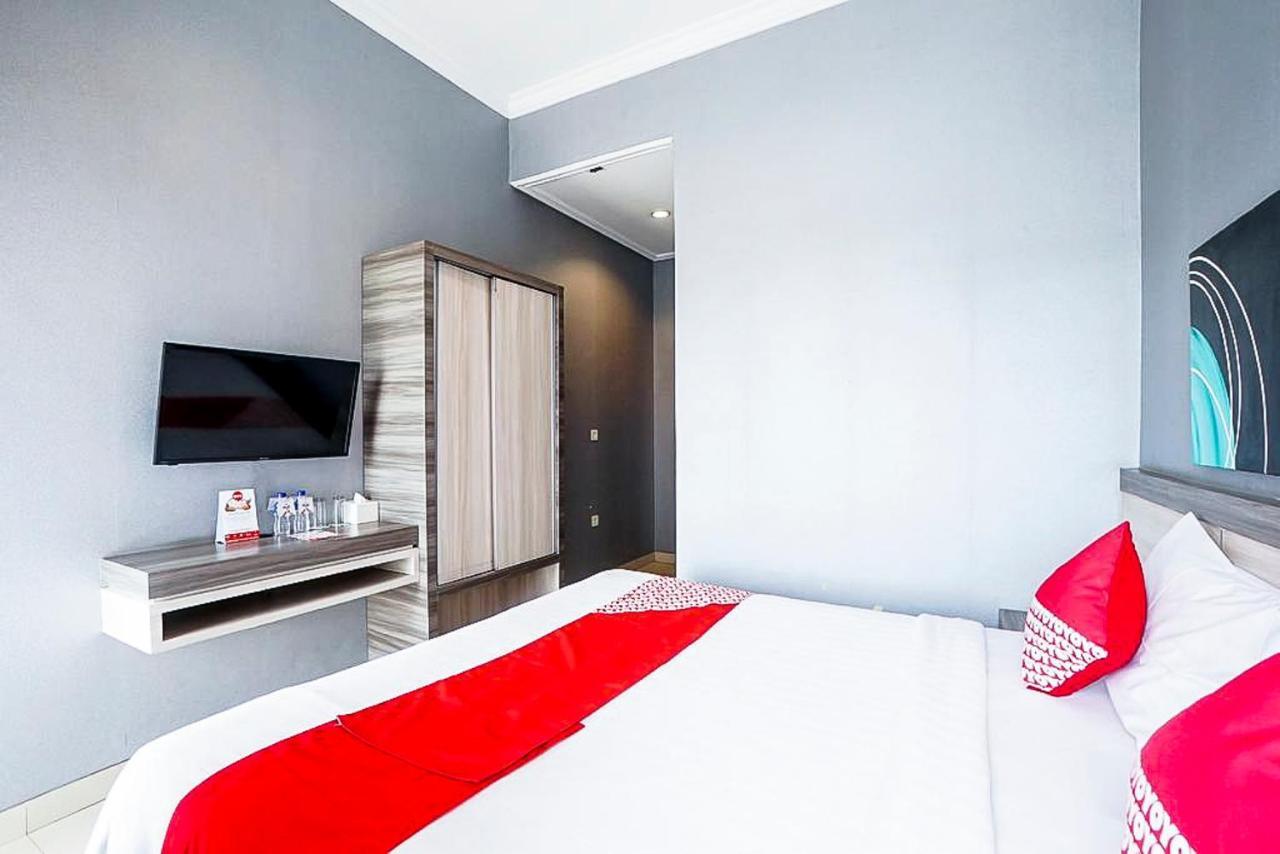 Oyo 289 Hotel Dalwa Syariah Pasuruan Extérieur photo